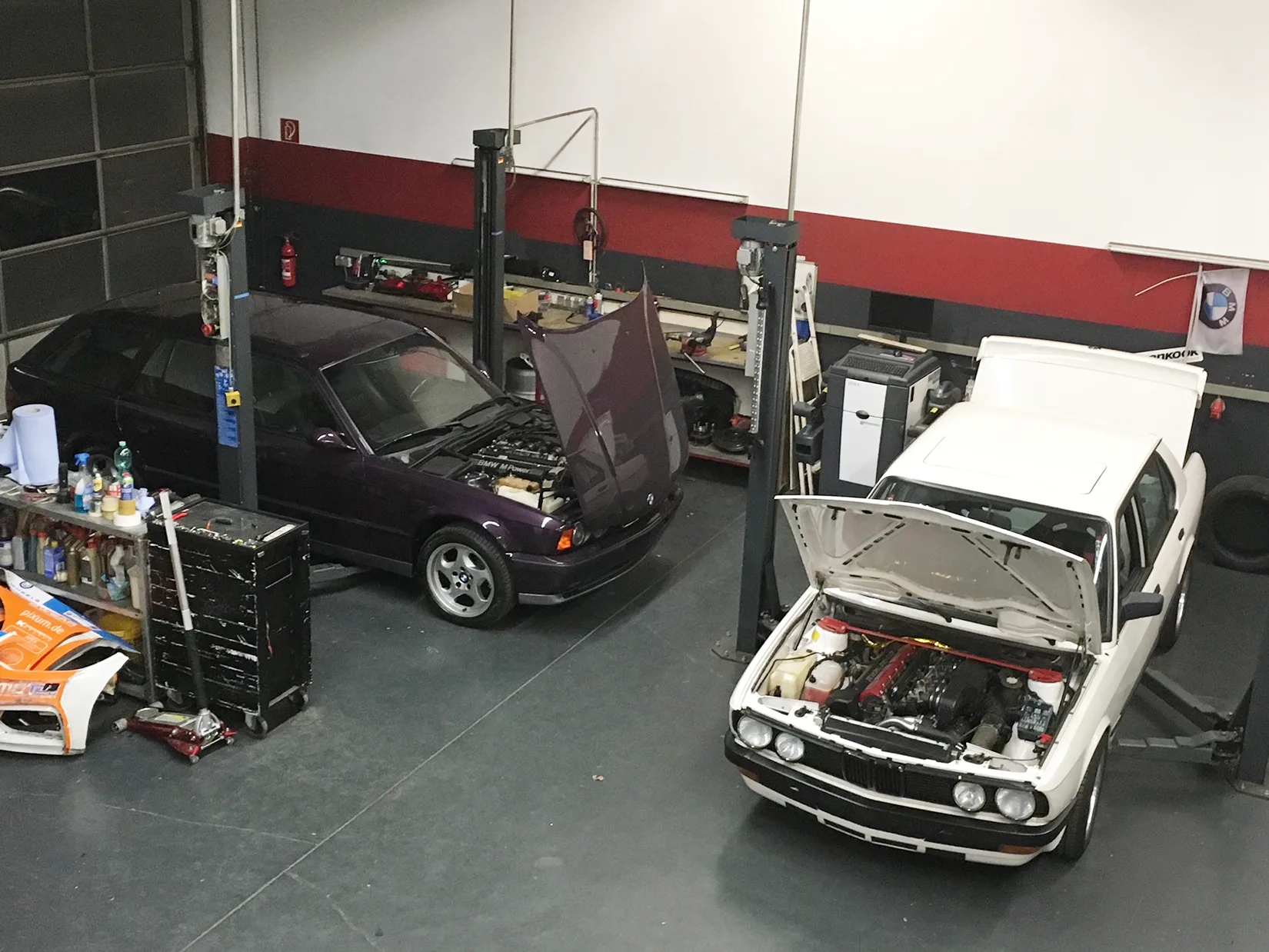 Mehr über den Artikel erfahren Unser TÜV- und Wartungsservice für Youngtimer und Oldtimer