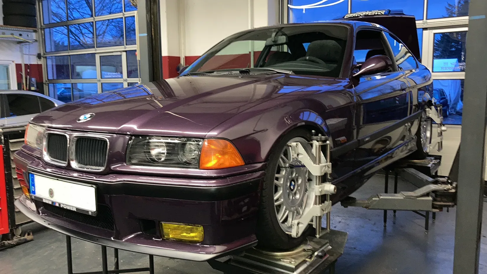 Mehr über den Artikel erfahren Die Wartung und Pflege von BMW Youngtimern und Oldtimern