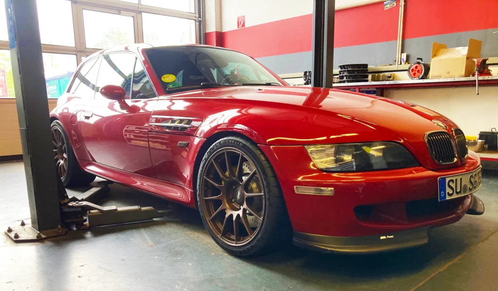 BMW-Youngtimer Restomod: Umrüstung eines BMW Z3 M-Coupe zum Tracktool